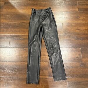 White fox leather pants size xs